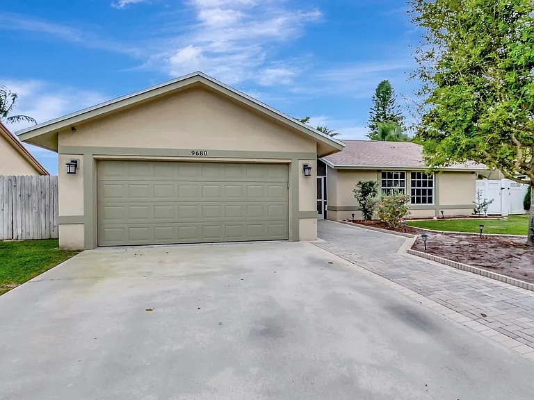 9680 Lancaster Pl — Photo 4