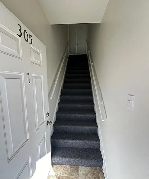 305 N 10th St — Photo 2
