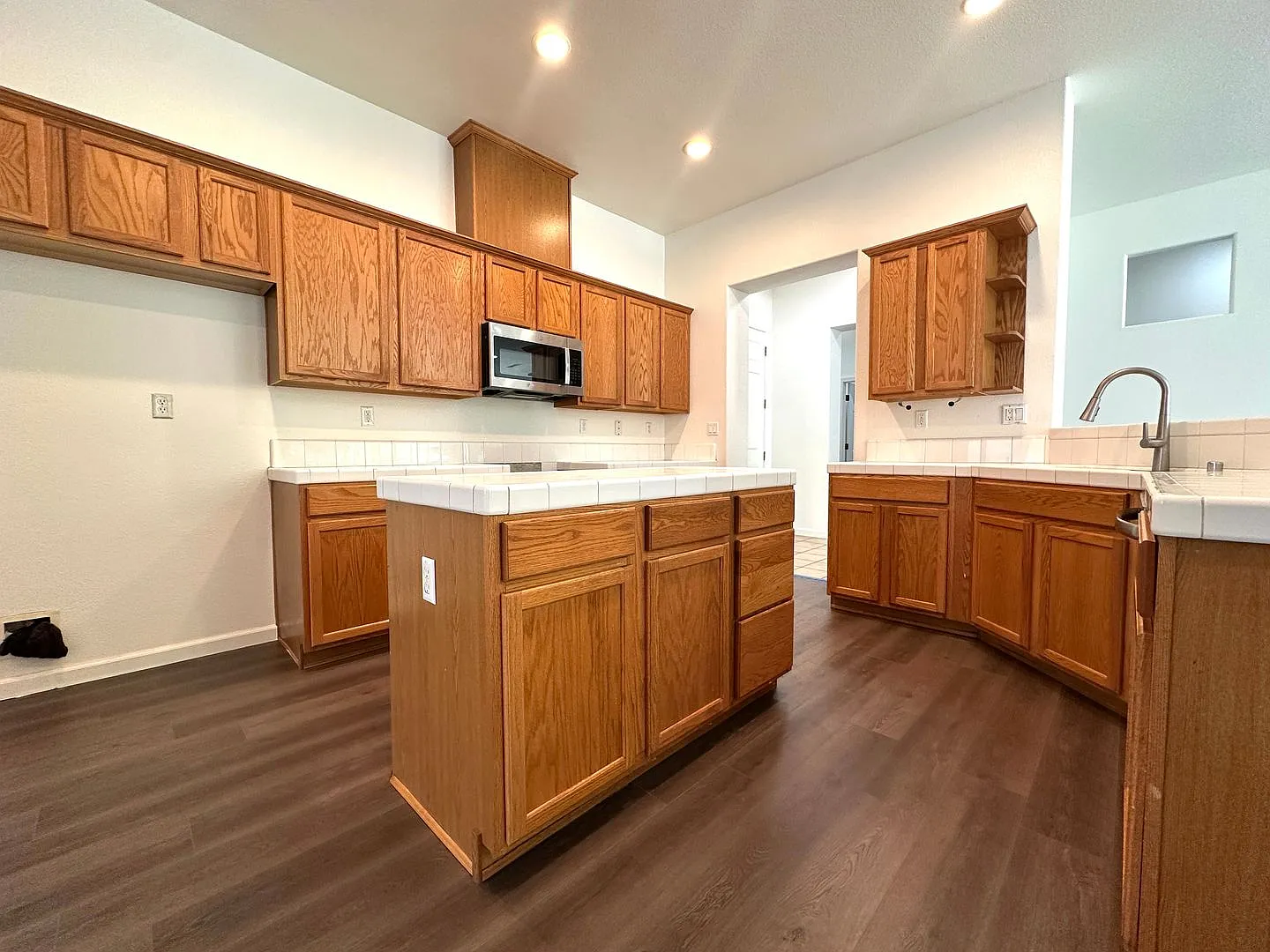 Beautiful North Merced Home in a Prime Location — Photo 1
