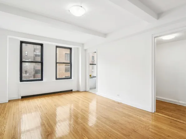 200 West 16th Street image 1 of 8