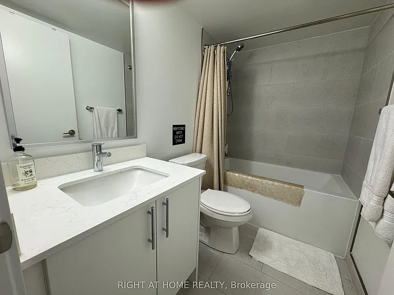 3 Strathgowan Ave #318 — Photo 24