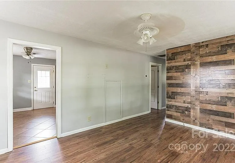 7605 Summerfield Rd — Photo 4