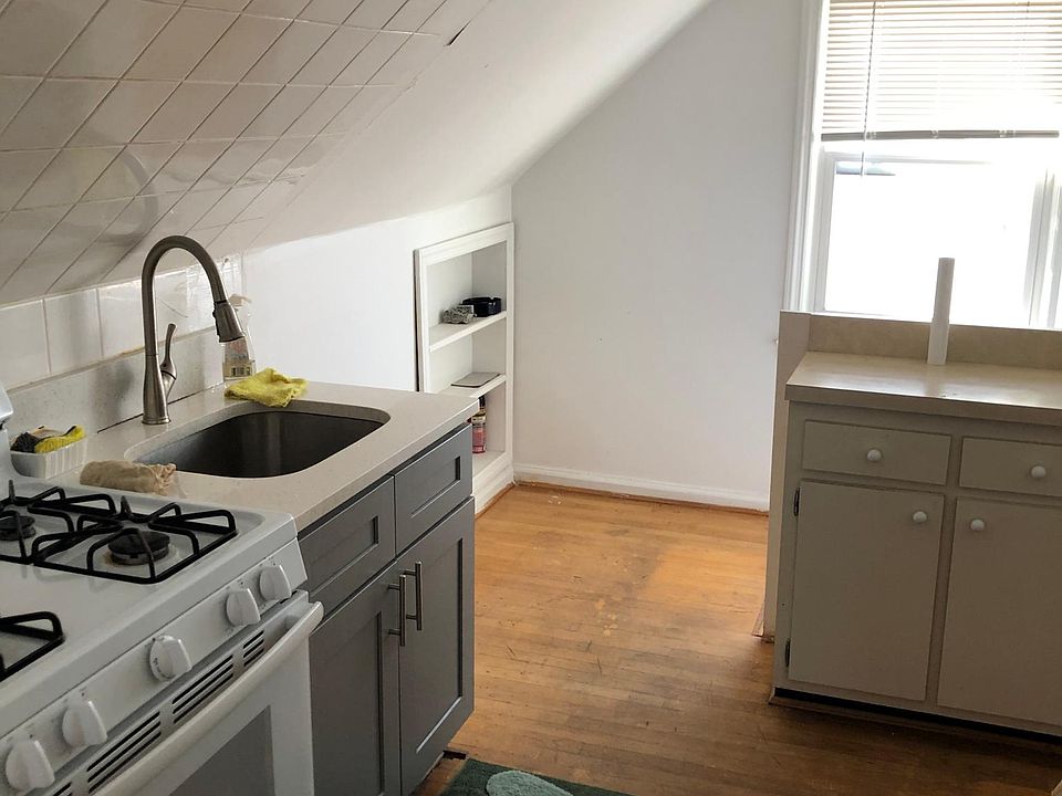 1st image of 17118 67th Ave Floor 2