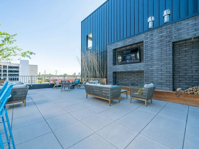 Quinn Apartments — Photo 48