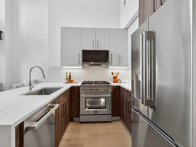 2440 Ontario Rd NW #6 — Photo 6