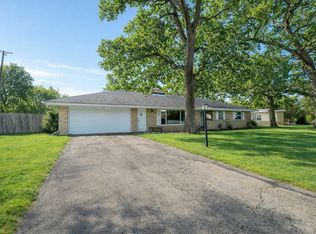 801 Woodlawn Dr, Dekalb, IL 60115