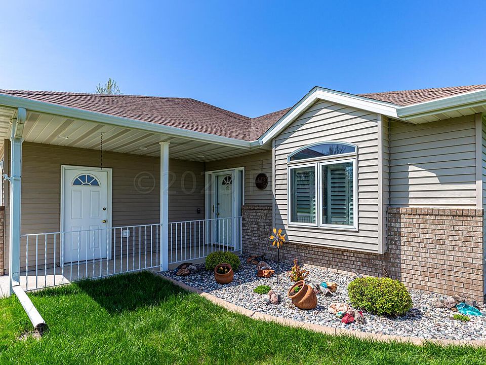 3823 Oakport St N, Moorhead, MN 56560 Zillow