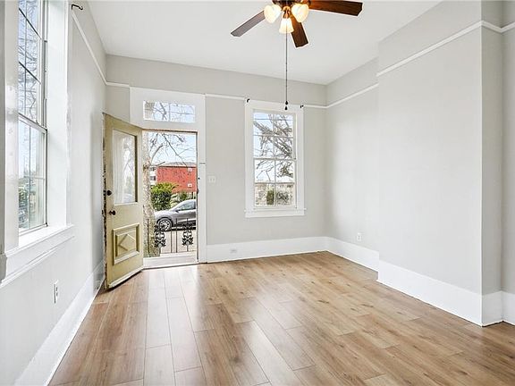 4th image of 4909-11 Iberville St