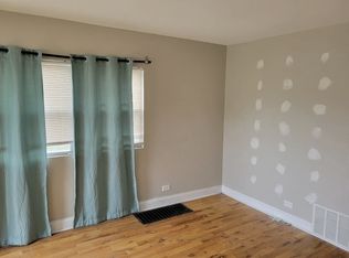 6631 S Hartwell Ave, Chicago, IL 60637