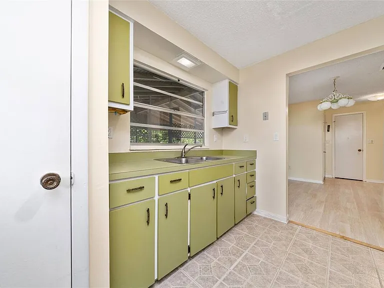 14644 SW 35th Terrace Rd — Photo 9