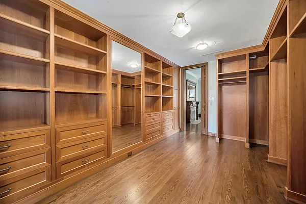 Sold by Compass | media 31