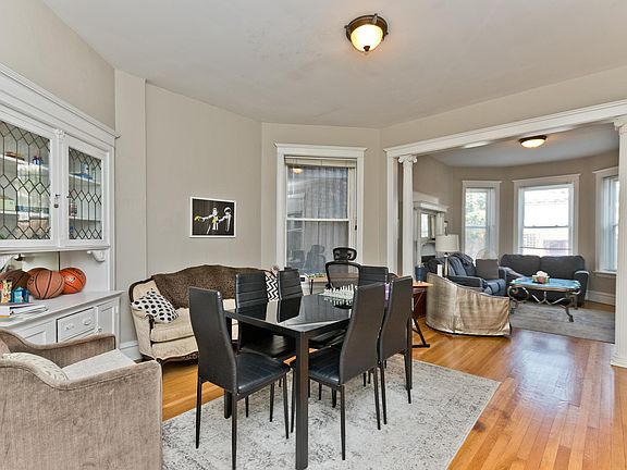2nd image of 3350 N Sheffield Ave #2/2