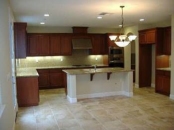 5th image of 329 Drummond Dr
