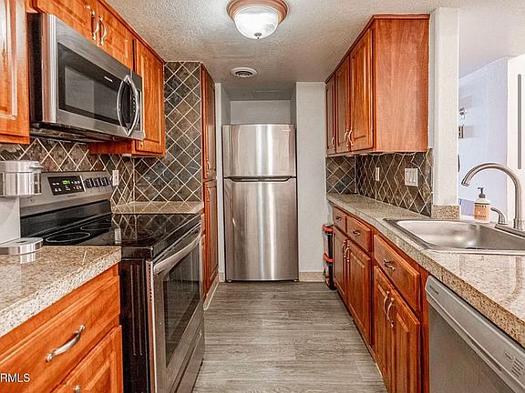 5th image of 3416 N 44th St Unit 21