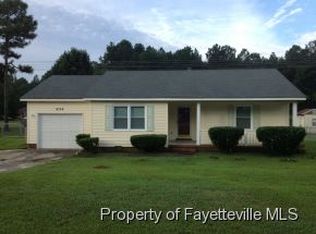 6756 Vaughn Rd, Fayetteville, NC 28304