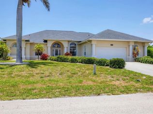 1002 Rotonda Cir, Rotonda West, FL 33947