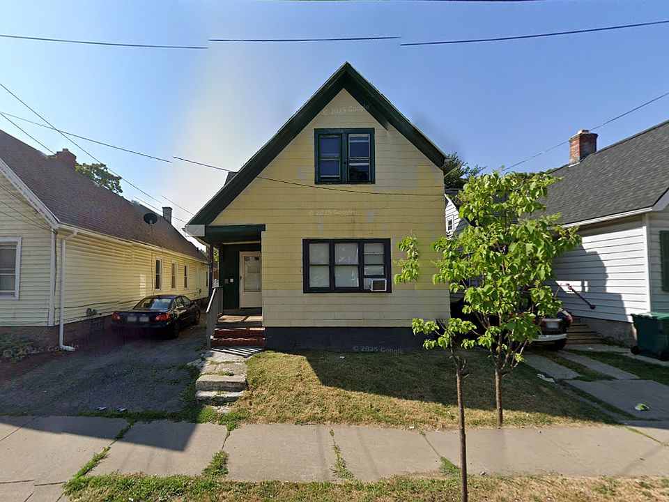 1st image of 313 Clifford Ave