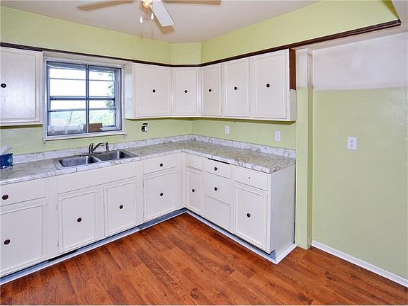 2nd image of 864 Clay Pike