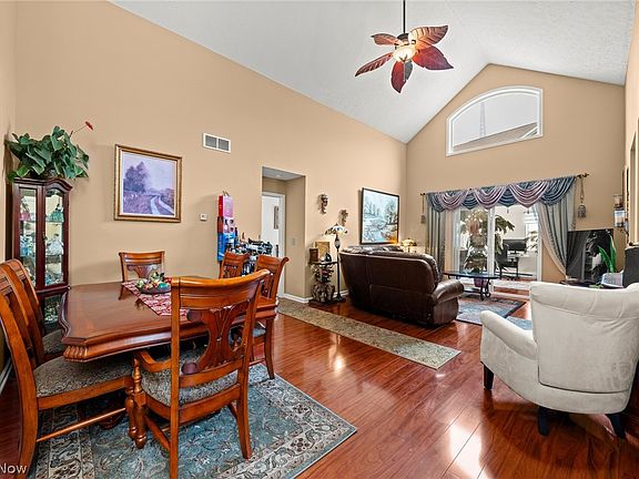 2nd image of 6801 Rolling Meadow Dr