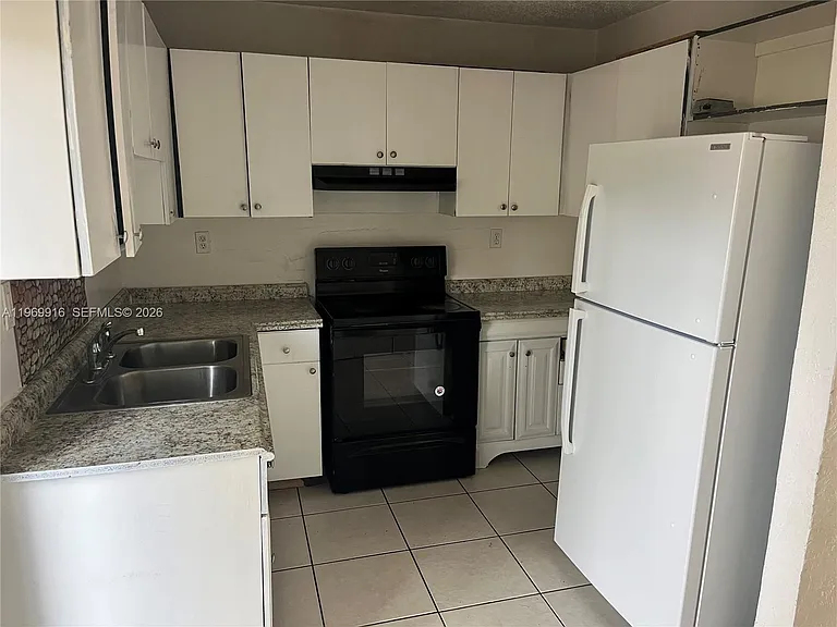 1679 Sunrise Blvd #1679 — Photo 9