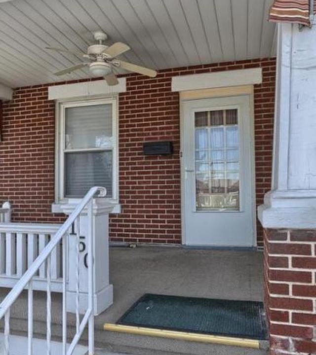 1st image of 150 W Caracas Ave