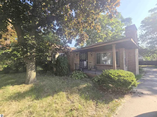 1432 Cornelia St, Saginaw, MI 48601