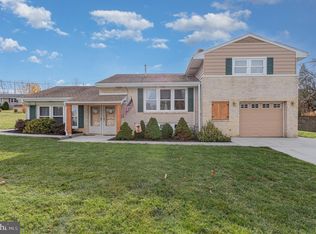 780 Hoffman Rd, York, PA 17403
