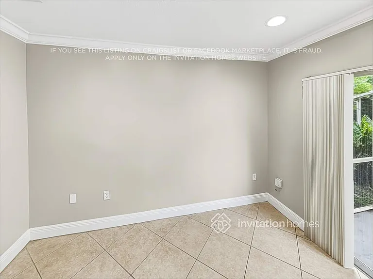 4942 SW 66th Ter — Photo 7