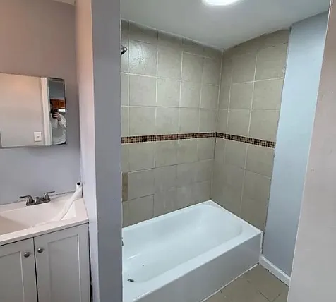 409 Marshall St #1R — Photo 5