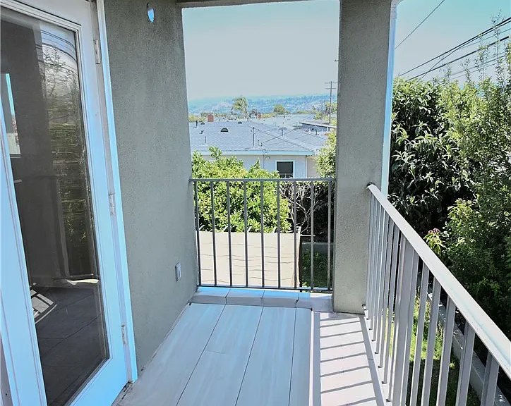 22411 Anza Ave — Photo 14