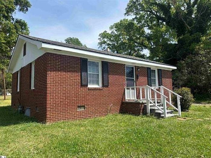 1st image of 270 Wilson Rd