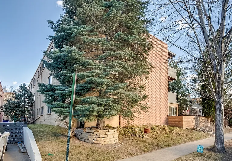 50 N Clarkson St #302 — Photo 20