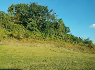 1711 Gardner Dr NW, Cedar Rapids, IA 52405