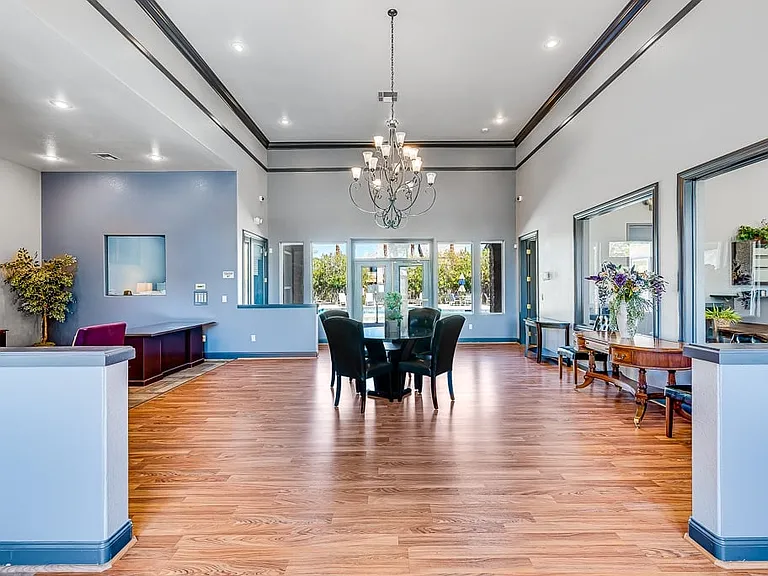 Pinehurst Condominiums — Photo 23