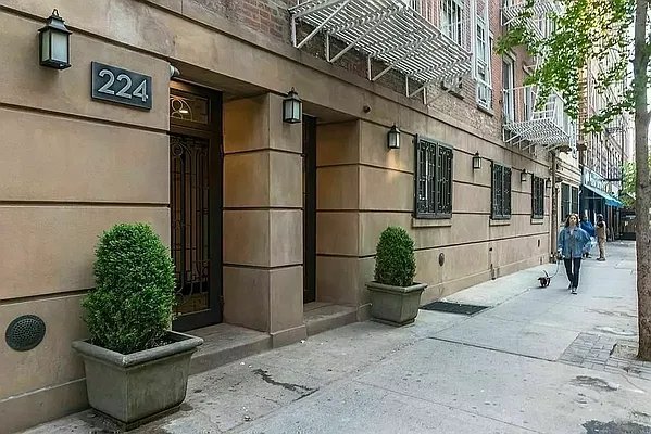 Rented by REAL New York | media 11