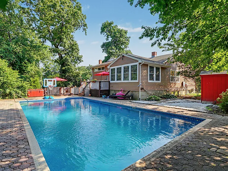 116 Beechwood Ln — Photo 25