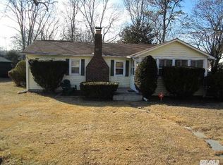 6 William St, Patchogue, NY 11772