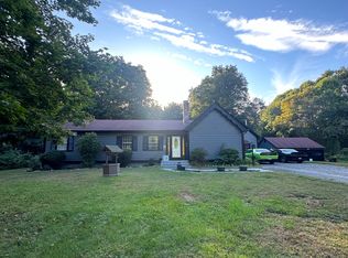 715 Long Cove Rd, Gales Ferry, CT 06335