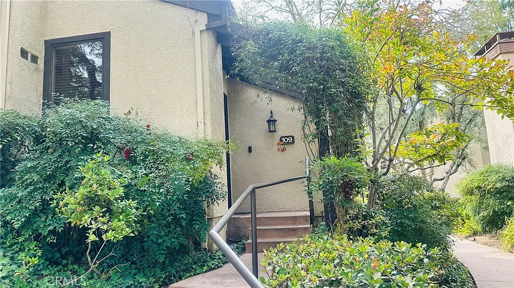 3 bed, 2203 sqft, $5,499 — Photo 3