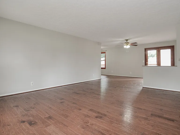 1567 Meadow Hill Ct — Photo 10