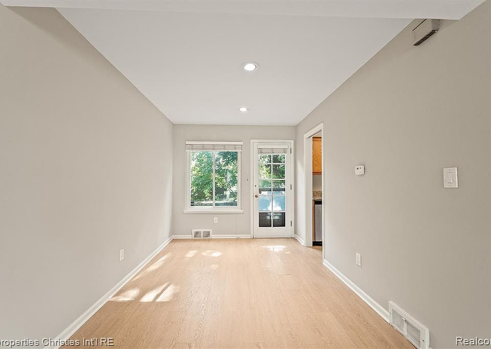 1037 N Old Woodward Ave Unit 4, photo 7
