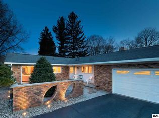 5486 S Jackson Rd, Jackson, MI 49201