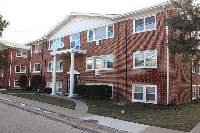 1st image of 10137 Hartford Ct APT 1D