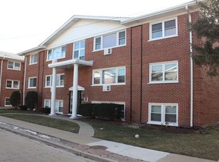 10137 Hartford Ct APT 1D, Schiller Park, IL 60176
