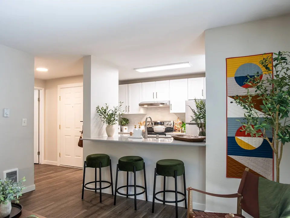 Kitchen Breakfast Bar at Brackett Apartments in Edmonds, WA 98020