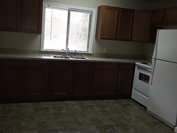 5th image of 9611 N Lake Dr SW #B