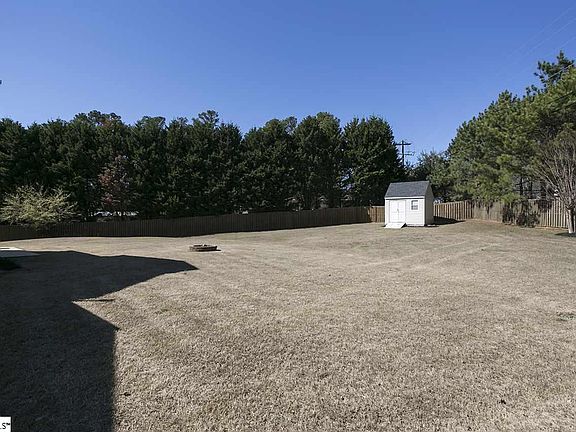 4th image of 305 Crown Empire Ct