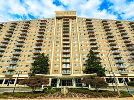 1225 Martha Custis Dr