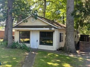 2215 Treasure Cv, Pleasant Lake, MI 49272