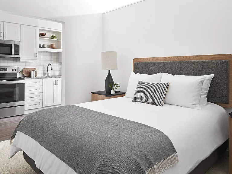 Designer-Furnished Apartment Suites with Comfy Beds and Luxury Linens